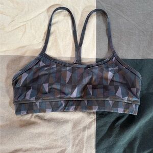 LULULEMON SIZE 4 FLOW Y BRA